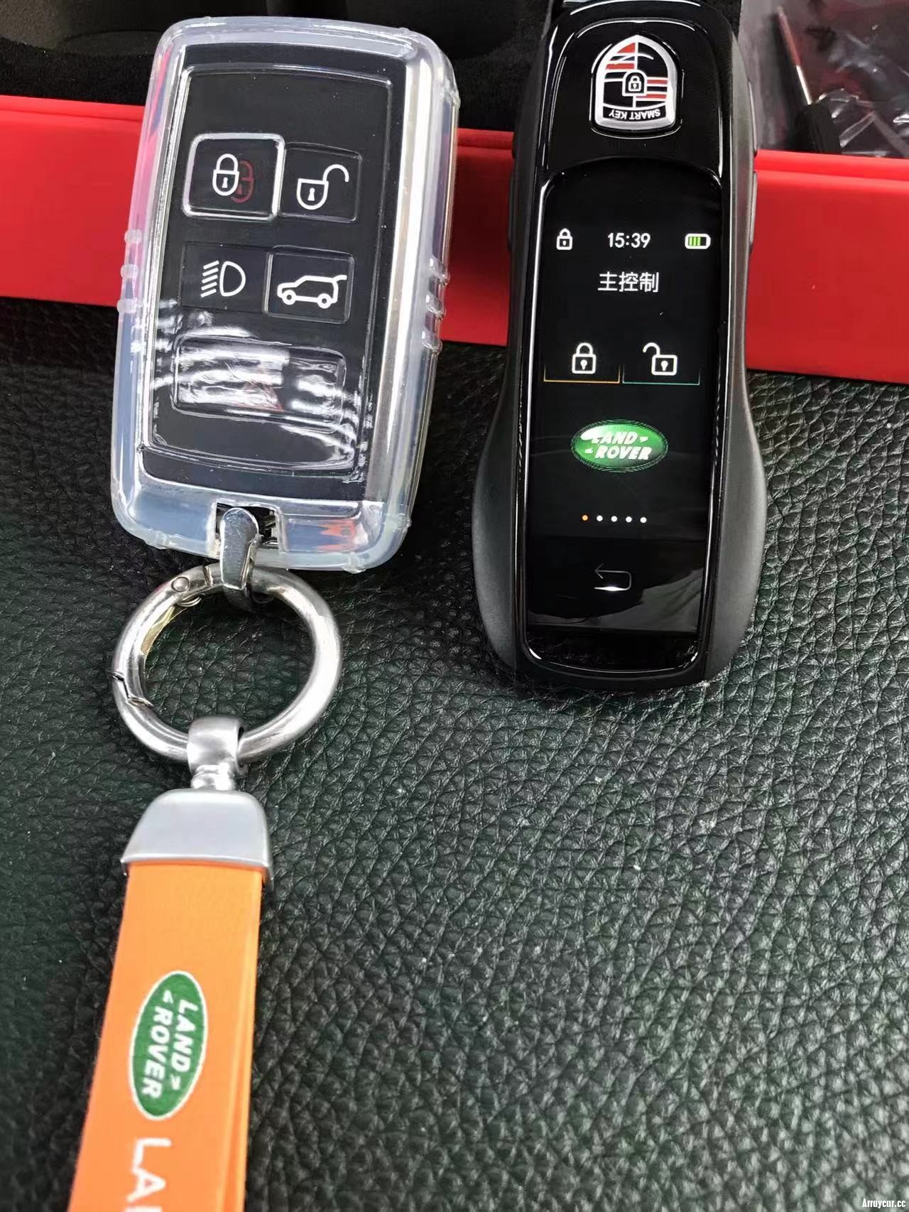 Comparison of Porsche LCD Key Installation Display Effects